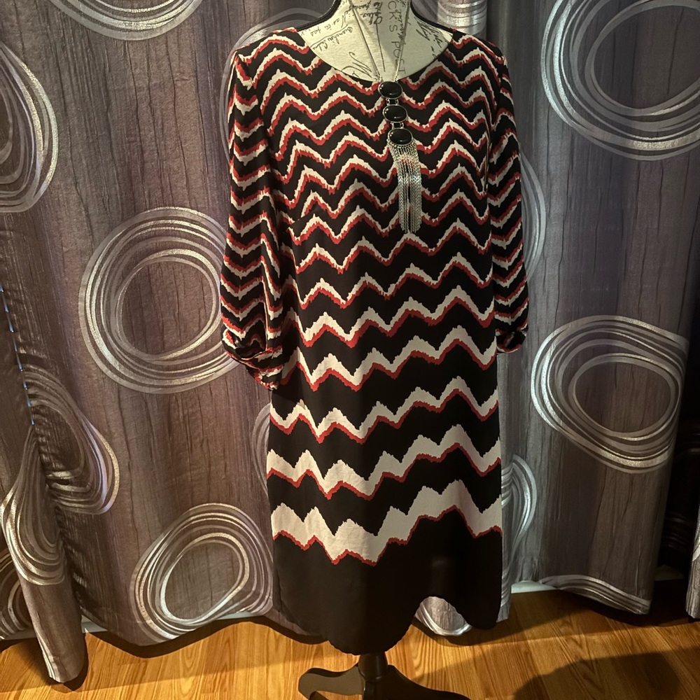 Simple Dress!! Beautiful colors!